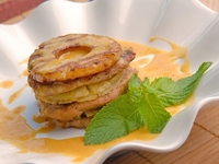 Что приготовить из консервированных ананасов: Три вкусные идеи