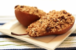 Как приготовить груши с медом и орехами (ВИДЕО)