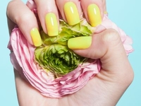 Тренды в маникюре: Весенние лаки