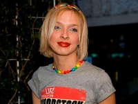 Василиса Фролова просит россиян не доверять государственным каналам