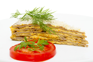 Как приготовить печеночный торт (ВИДЕО)