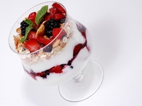 Десерты из творога с ягодами: ТОП-5 рецептов