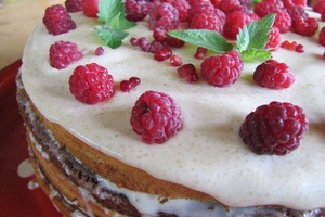 Как приготовить ягодный торт со сливочным кремом (ВИДЕО)