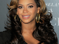 Прически, которые старят и молодят: Звездные примеры