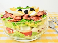 Что приготовить на Пасху: ТОП-5 рецептов весенних салатов