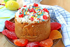 Как приготовить ароматные пасхальные куличи (видео)