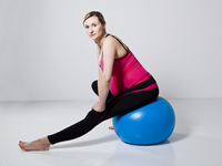 Упражнения на фитболе для беременных