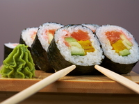 Как приготовить роллы дома