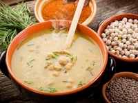 Суп из телятины с горохом нут