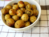 Запеченный картофель с укропом и чесноком