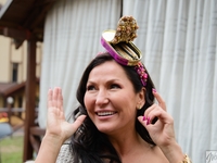 День рождения Юлии Айсиной: Нижнее белье – на заборе, шпроты – на голове