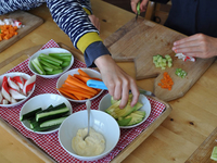 Готовим вместе с ребенком: Роллы с овощами