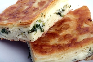 Как приготовить турецкий слоеный пирог (ВИДЕО)