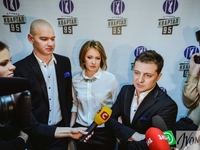 Зеленский на Донбассе: Мы должны максимально шатать власть