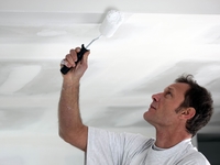 Как покрасить потолок