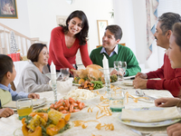 Как развлечь гостей за столом