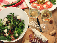 Какие напитки подавать к разным блюдам