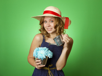 Как поливать цветы во время отпуска