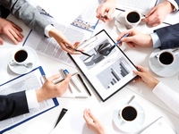 Деловой этикет: Как правильно сервировать кофейный стол