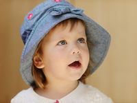 Как выбрать головной убор ребенку на лето