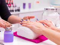 Что такое шеллак-маникюр?