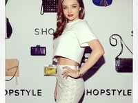 Как привести в тонус мышцы ягодиц: Упражнение от Миранды Керр