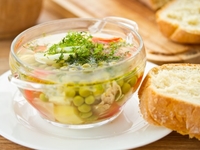 Супы с зеленым горошком: Три весенние идеи