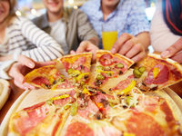 Быстрая пицца на сковороде