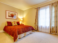 Как выбрать шторы в спальню