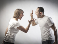 Что делать, если муж агрессивен