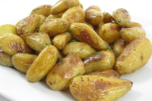 Как приготовить молодой картофель на гриле (ВИДЕО)