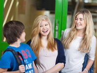 Сценарий на выпускной: учителя получают двойки