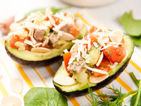 Салат с мясом и авокадо