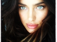 Beauty-образ дня: Ирина Шейк