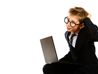 Как выбрать строгий костюм для мальчика