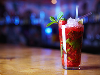 Клубнично-базиликовый коктейль