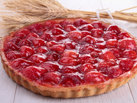 Тарт с клубничной начинкой