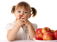 Чем кормить ребенка в жару