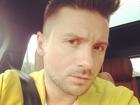 Сергей Лазарев записал экспрессивное обращение к поклонникам в Сети