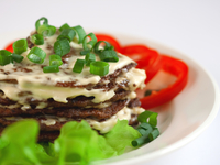 Печеночный торт под сырной корочкой