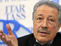 Умер российский телеведущий и музыковед Святослав Бэлза