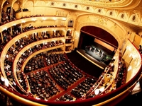 Национальная опера Украины отменила гастроли российских артистов