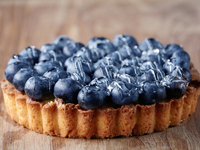 Корзинки с черникой и йогуртовым кремом