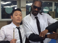 Певец PSY снял новый клип: алкоголь, бильярд и купание в фонтане