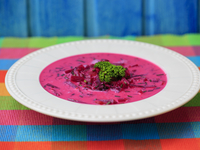 Как приготовить холодный свекольный суп: Три вкусные идеи