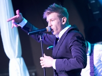 Иван Дорн снял летний клип: Велосипеды, скейтборды и вечеринки