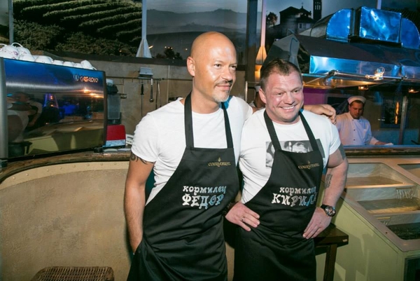 Режиссер Федор Бондарчук поработал официантом