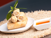 Как сделать вкусные блинчики с икрой мойвы и сыром