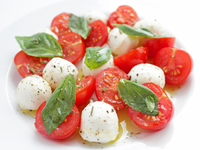 Капрезе: ТОП-5 летних рецептов