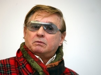 Роман Виктюк перенес спектакли в Киеве из-за проблем на границе